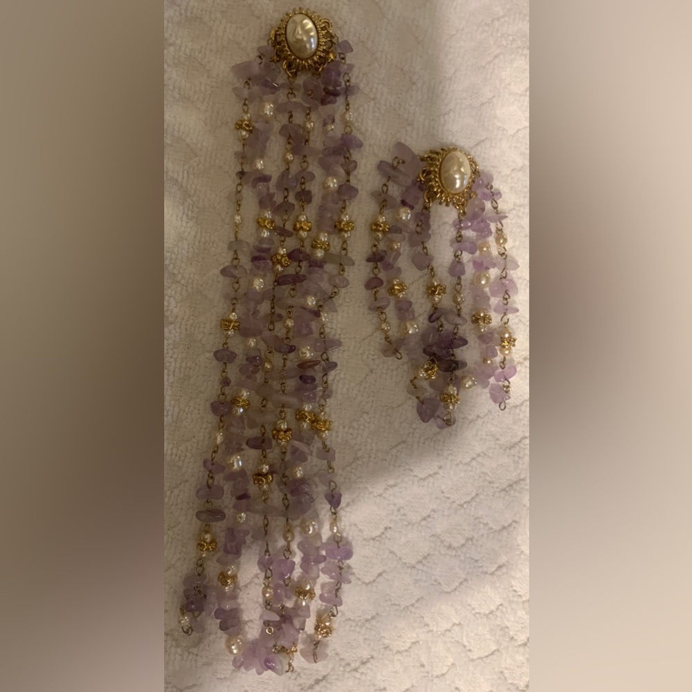 Necklace and bracelet